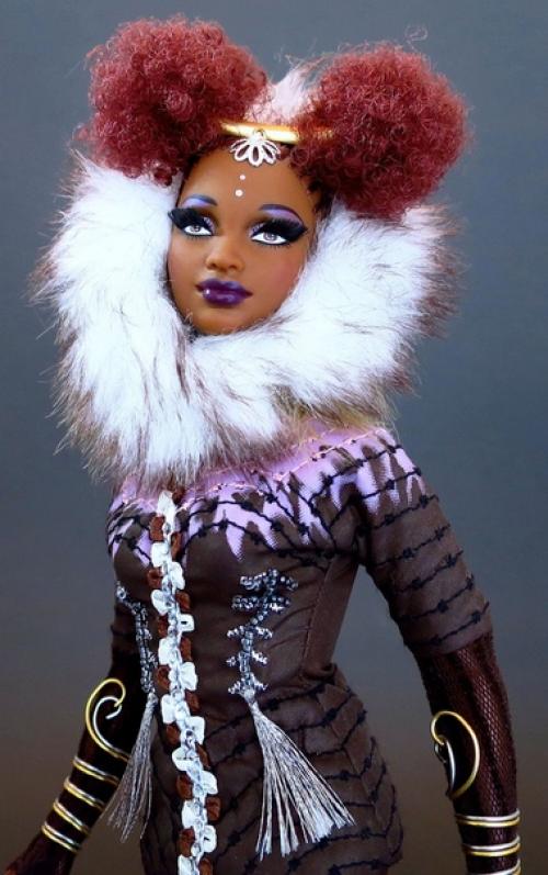 Кто же носит имя четыре в коллекции сокровища Африки от Байрона Ларса? 01