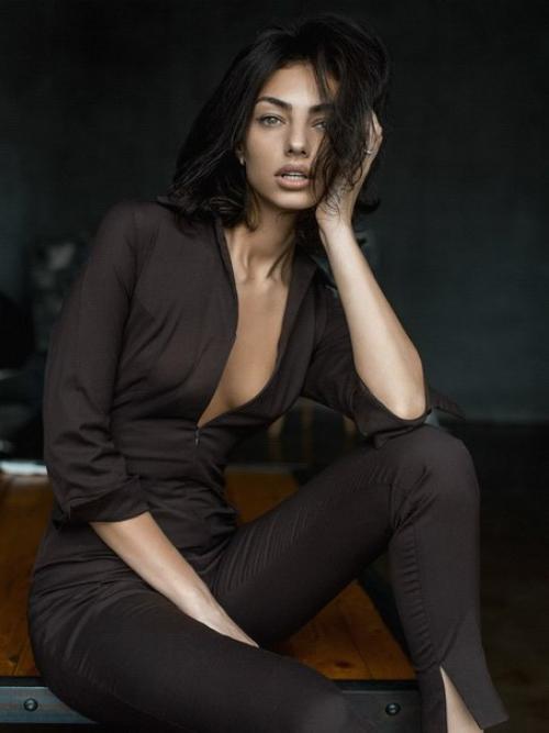 Милые девушки!  Мы приглашаем вас на роскошный фотопроект Luxury 21 и 22 ноября? 01