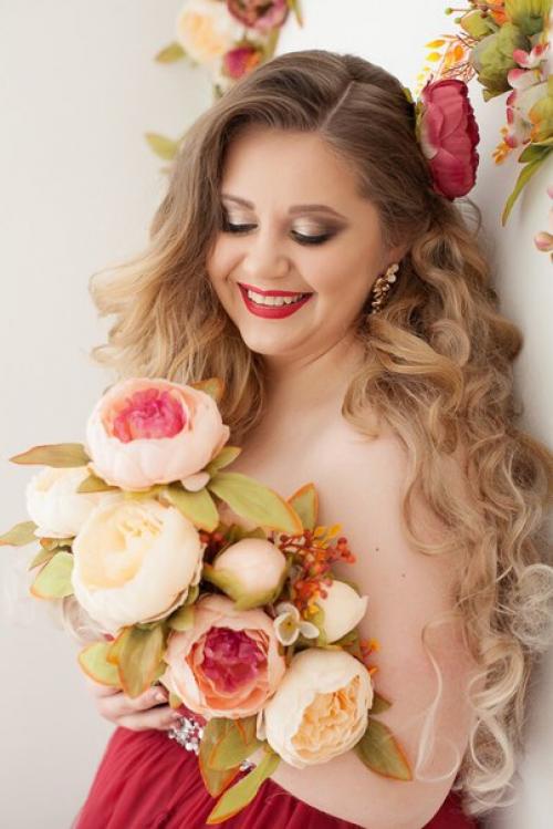 Девочки!  Новогодние корпоративы и съёмки все ближе, а мест на создание образа все меньше! 02