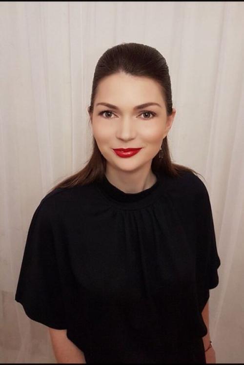 Давайте знакомиться, меня зовут Екатерина! 02