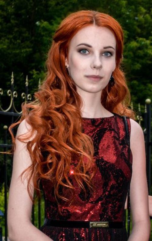 Красавицы, ?  Для вас профессиональные прически, плетения, укладки и макияж любой сложности. 01