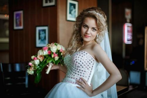 Свадебный образ: прическа макияж. 01