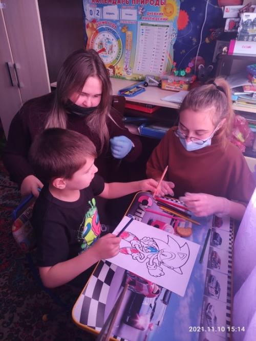 Мамин День.   10 ноября, студенты павловского филиала гбпоу во ГПК провели акцию в рамках проекта мамин день. 01