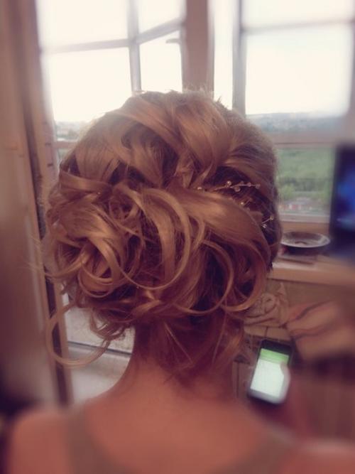 Милые дамы?  Скоро новогодние праздники и корпоративы, это замечательный повод выглядеть эффектнее, чем сейчас? 03