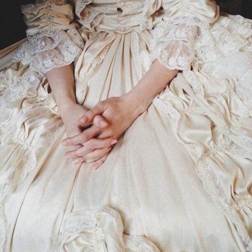 Маникюр аристократок. 5. Правил аристократов?