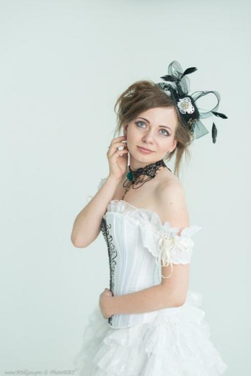 Красавицы, ?  Для вас профессиональные прически, плетения, укладки и макияж любой сложности. 03