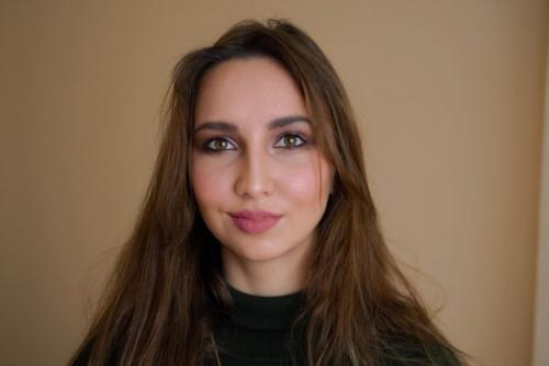 Добрый вечер!  Девочки, приглашаю вас на макияж и причёски! 02