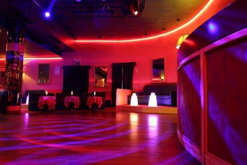 Требуются красивые девушки в лучшие клубы Италии, таких городах как Модена, асти, Турин, монтекатини, Флоренция, Пиза, Александрия. 05 Требуются красивые девушки в лучшие клубы Италии, таких городах как Модена, асти, Турин, монтекатини, Флоренция, Пиза, Александрия. 05