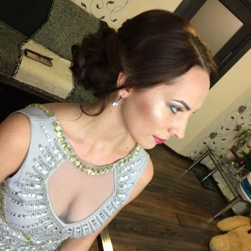 Новогодний образ (торжественная прическа в современном прочтении и вечерний макияж) для шикарной Оксаны? 01