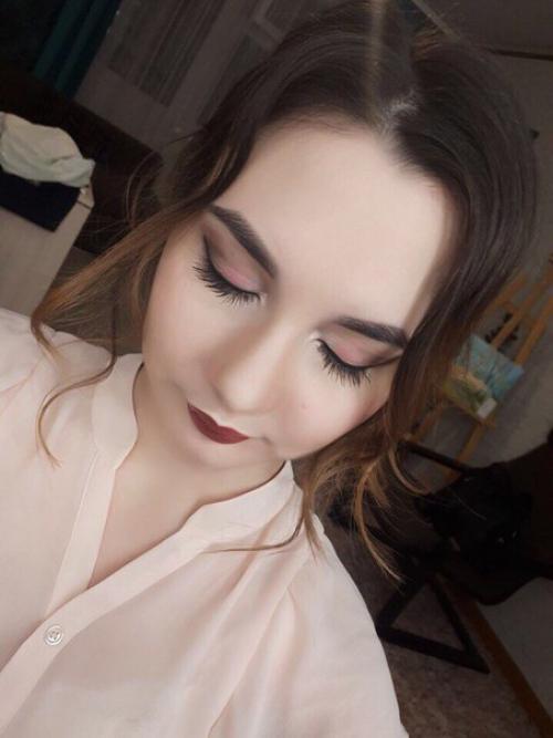 Милые девушки?  Успейте записаться на макияж и причёску по самым приятным ценам. 03