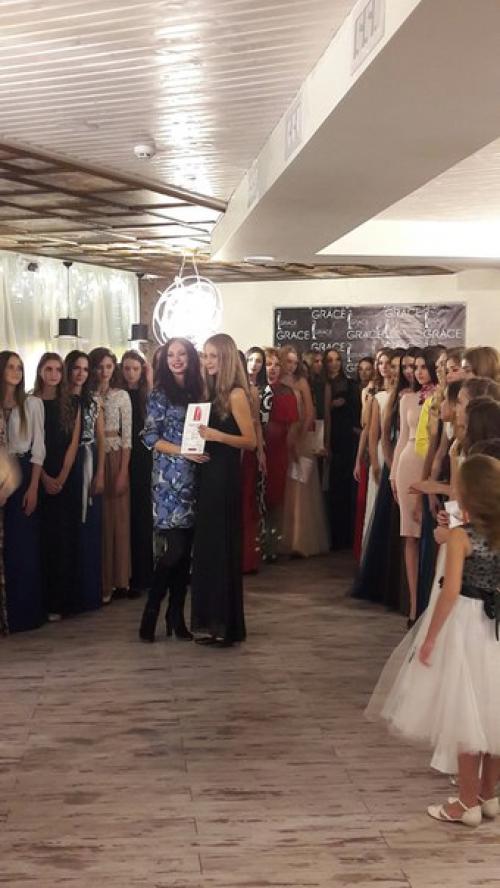 Один из самых больших выпусков в модельной школе Grace подошёл к завершению! 02