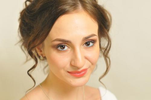 Еще один свадебный образ, на этот раз чуть ярче. 01