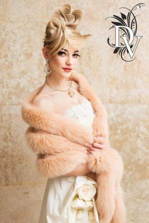 Мы поздравляем нашу звездочку, нашего мастера, нашу модель, нашу красавицу Екатерину, с днём рождения! 01