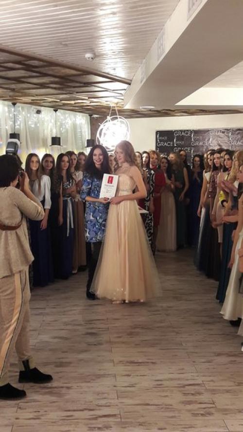 Один из самых больших выпусков в модельной школе Grace подошёл к завершению! 05