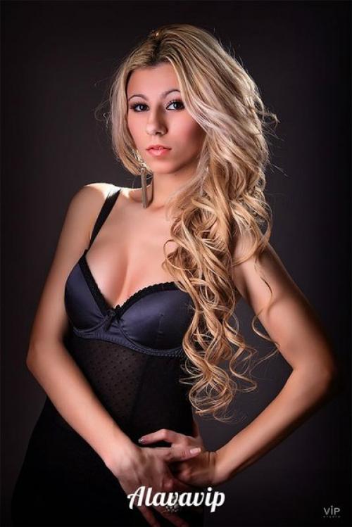 Дорогие девушки вечерние прически и профессиональный макияж для вашего шикарного образа! 02