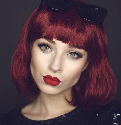 Один человек, разный макияж и прически. 01