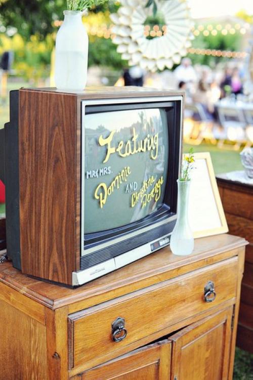 СС Крем SPF 15.  СС - сокращение от Color Correcting (англ. 09