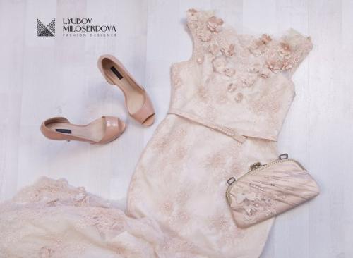 При создании свадебных и вечерних платьев мы отдаем предпочтение ручной работе. 07