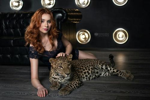 Здравствуйте, девушки!   Меня зовут Ольга, я профессиональный визажист и стилист по прическам. 06