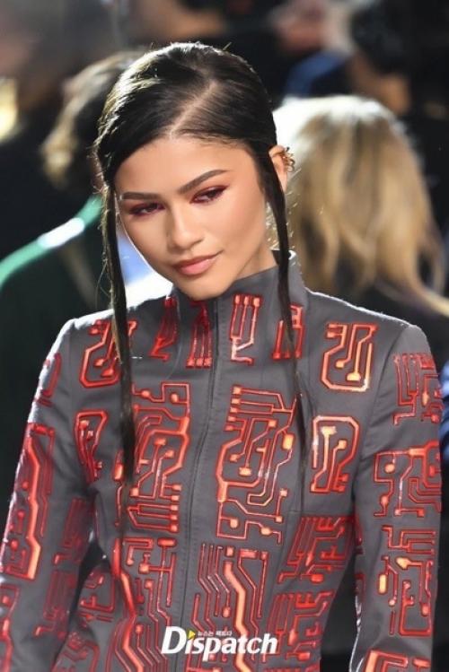 Восхитительная зендая в винтажном, восточном образе покоряет столицу Кореи - Сеул. 01