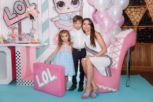 На детском празднике фотограф обязательно будет фотографировать и близких, и гостей, ну а мама с именинником - абсолютно точно попадёт в объектив! 01 На детском празднике фотограф обязательно будет фотографировать и близких, и гостей, ну а мама с именинником - абсолютно точно попадёт в объектив! 01