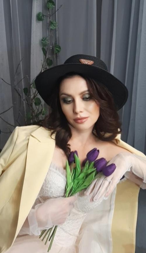 14 февраля возьму желающих на съёмку в минимальном стиле. 04