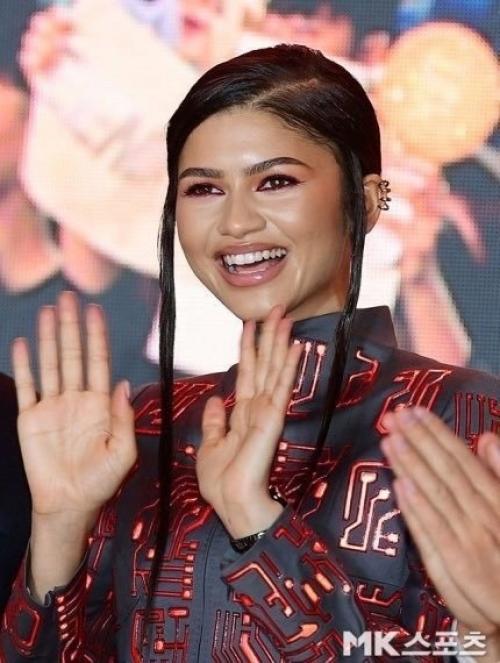 Восхитительная зендая в винтажном, восточном образе покоряет столицу Кореи - Сеул. 04