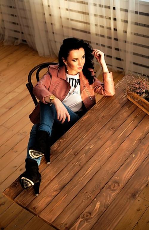 70% удачной фотографии заключаются в макияже и в прическе, в желании модели подготовиться на отлично. 01