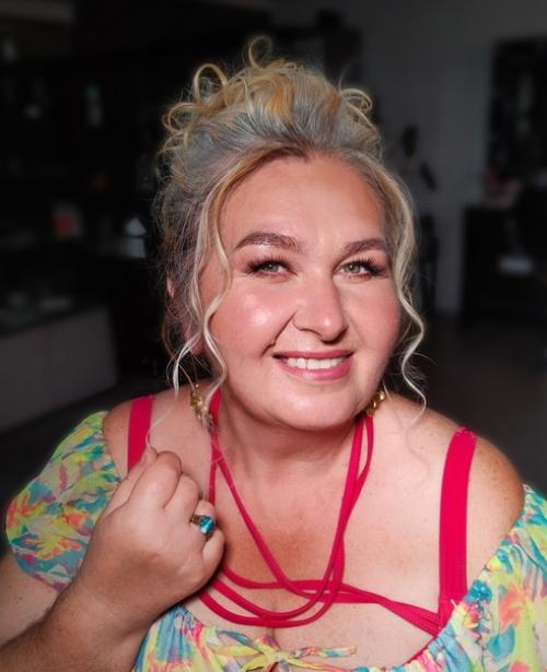 Самые ответственные макияж и прическа - это макияж и прическа для мамы. 01