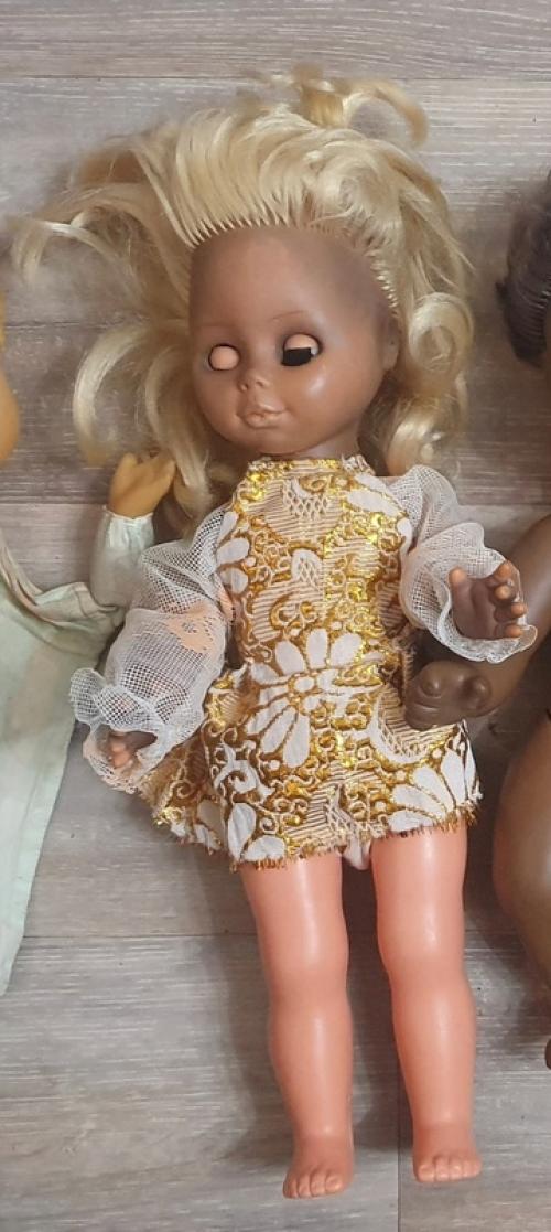 И даже не дома, в гостях, в другом городе, а куклы, куклы. 04