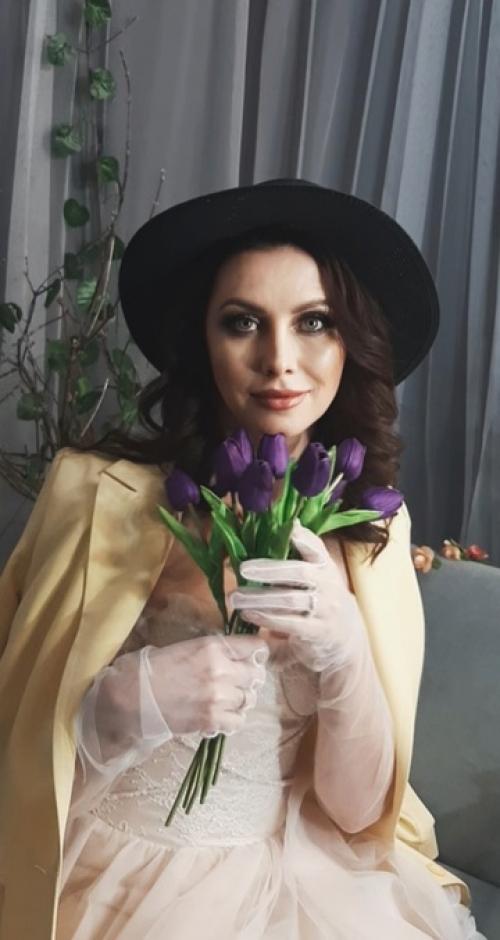 14 февраля возьму желающих на съёмку в минимальном стиле. 03