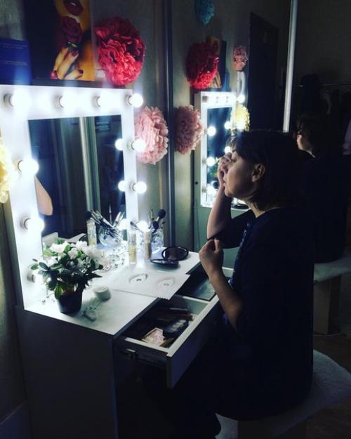 Милые девушки?  Для вас услуги стилиста - визажиста и преподавателя Make up? 02