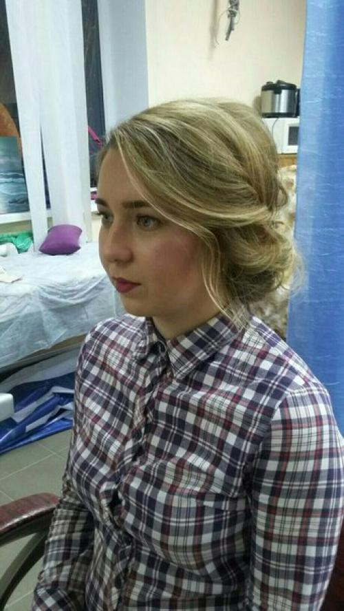 Милые девушки!  Приглашаю на макияж и прически, также в качестве модели. 03
