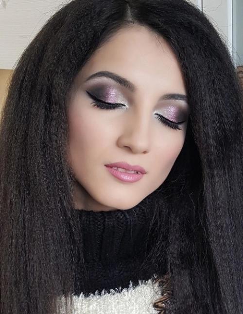 Впереди 8 марта, а значит пора забронировать время на роскошный и стильный макияж. 08