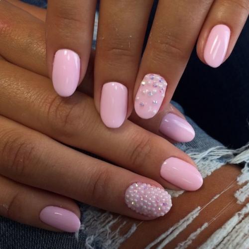 Маникюр под розовое платье. 05