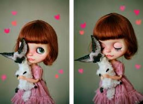 Блайз (англ.  Blythe - коллекционная кукла, отличительной особенностью которой являются непропорционально большая по отношению к телу голова. 04