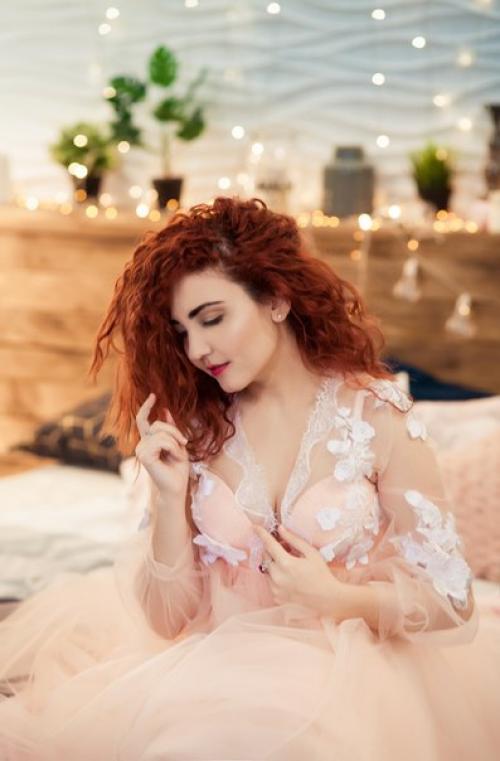 Дорогие девушки!  Ведется запись на свадебный и вечерний макияж 2018? 03