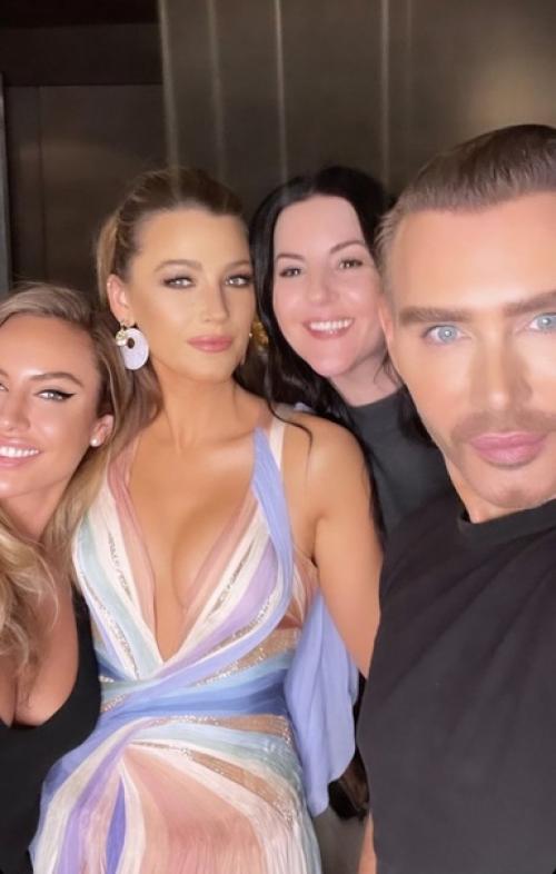 Кристофер бакл не изменяет традициям и вновь делиться отчётными снимками с подготовки образа. 01