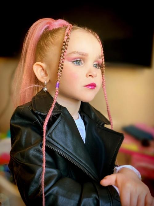 Ли деткам макияж и прическа нужен? 01