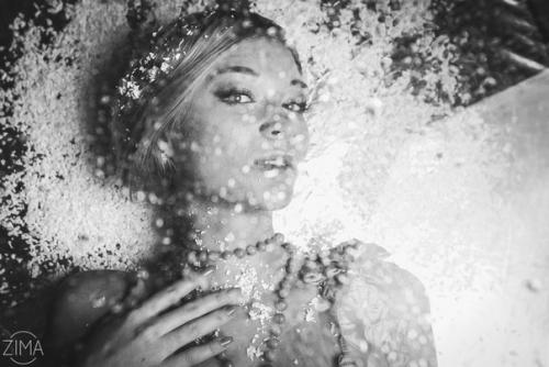 Милые выпускницы и королевы бала этого года! 01