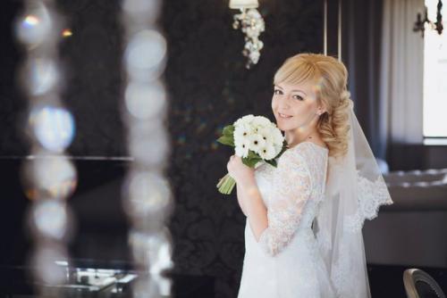 Милые невесты?  Открыта запись на летние месяцы, создание полного свадебного образа: прическа и макияж. 03