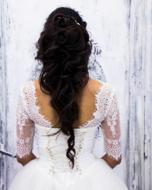 К вашим услугам: 02 К вашим услугам: 02