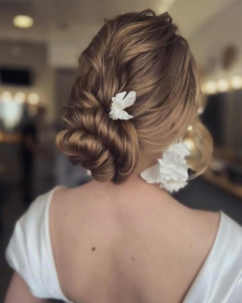 А мы уже во всю к свадебному сезону готовы! 01