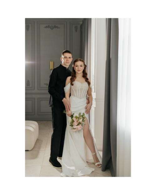 Сборы невесты - это спокойное время перед большим днём. 05