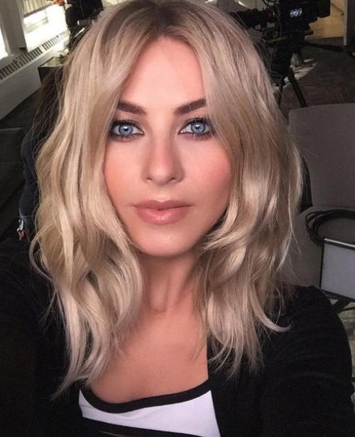 \u203a\u203a Twitternews@Jhough х Juliannehough. 01