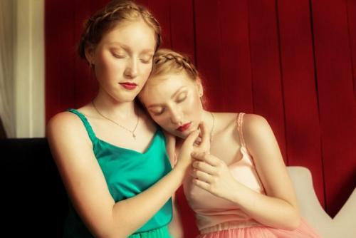 Для реализации новых идей и техник, а так же для пополнения портфолио требуются модели на макияж и прически. 03