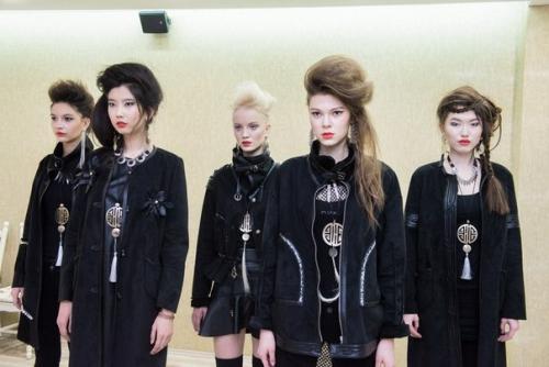 Дизайнер шидэ найданова образы современной бурятки создает. 03