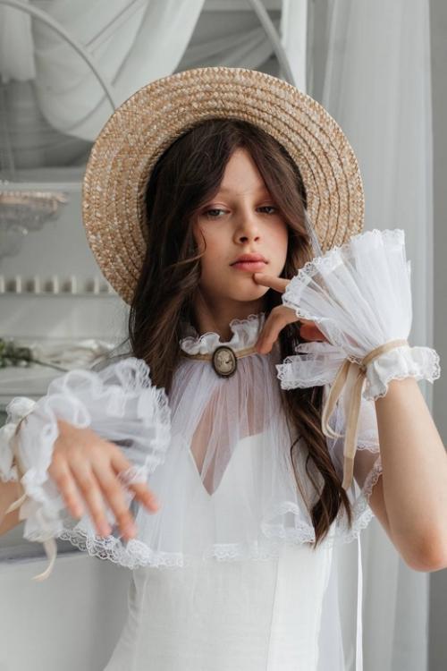 Фотосессия?  Это не просто съемка, это возможность запечатлеть момент, сохранить эмоции и создать визуальную историю. 03