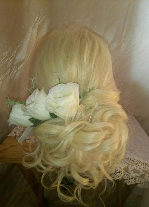 Милые девушки?  Я сертефецированный стилист (мастер по прическам и визажист), предлагаю свои услуги по приятным ценам. 01