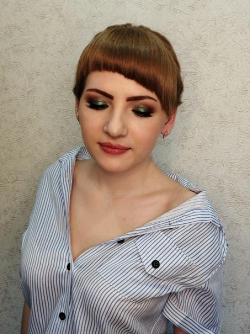 Милые выпускницы, невесты, если вы хотите попасть ко мне на макияж и прическу на своё торжество, пожалуйста, пишите заранее. 01